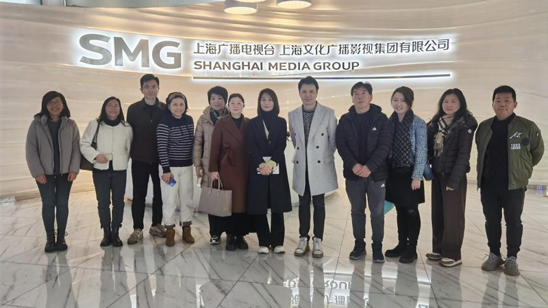服装直播代运营费用主要包括以下几部分：